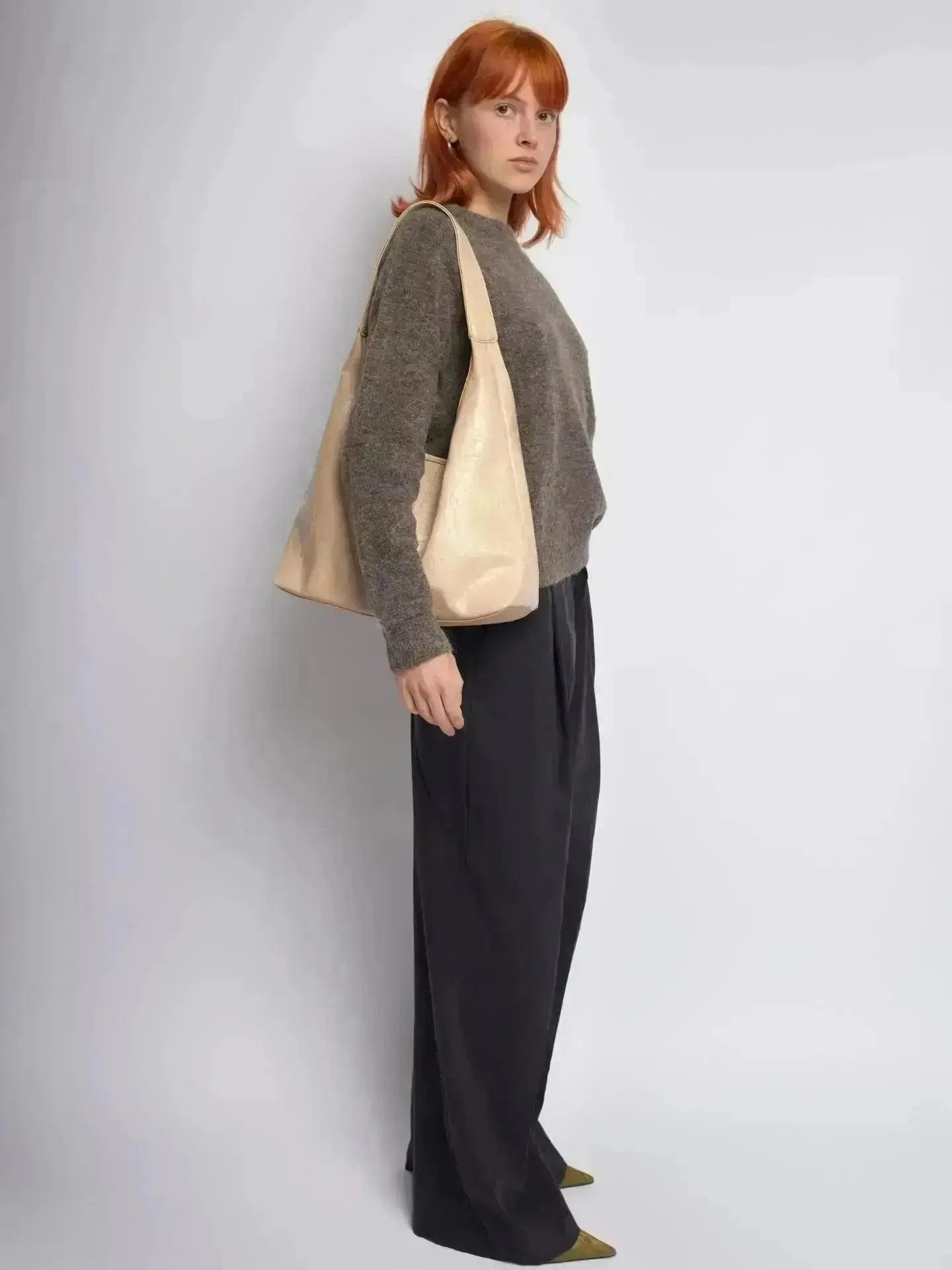 Scarlett Distressed Leather Tote Noirvere